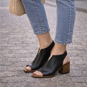 Lucky Brand Black with Brown soles Leather Strap Sandals